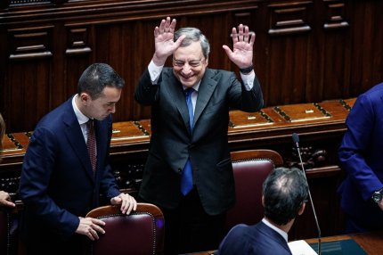 Italia, pe muchie de cuțit. Mario Draghi a anunţat din nou azi că îşi va da demisia: "Până și bancherii au inimă"