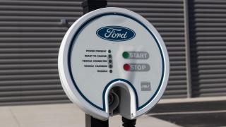 Ford vrea să concedieze 8.000 de angajaţi, ca să poată finanţa investiţiile în autovehicule electrice