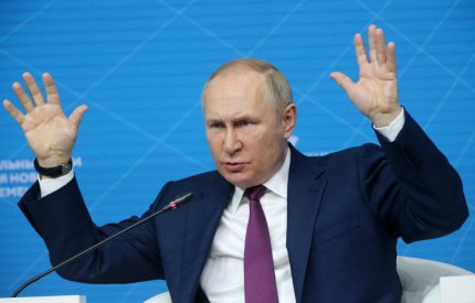 Vladimir Putin acuză că americanii fură petrol din Siria și îi jefuiesc resursele naturale