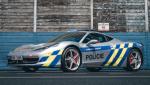 Un Ferrari confiscat, cea mai nouă maşină de urmărire din arsenalul Poliţiei din Cehia