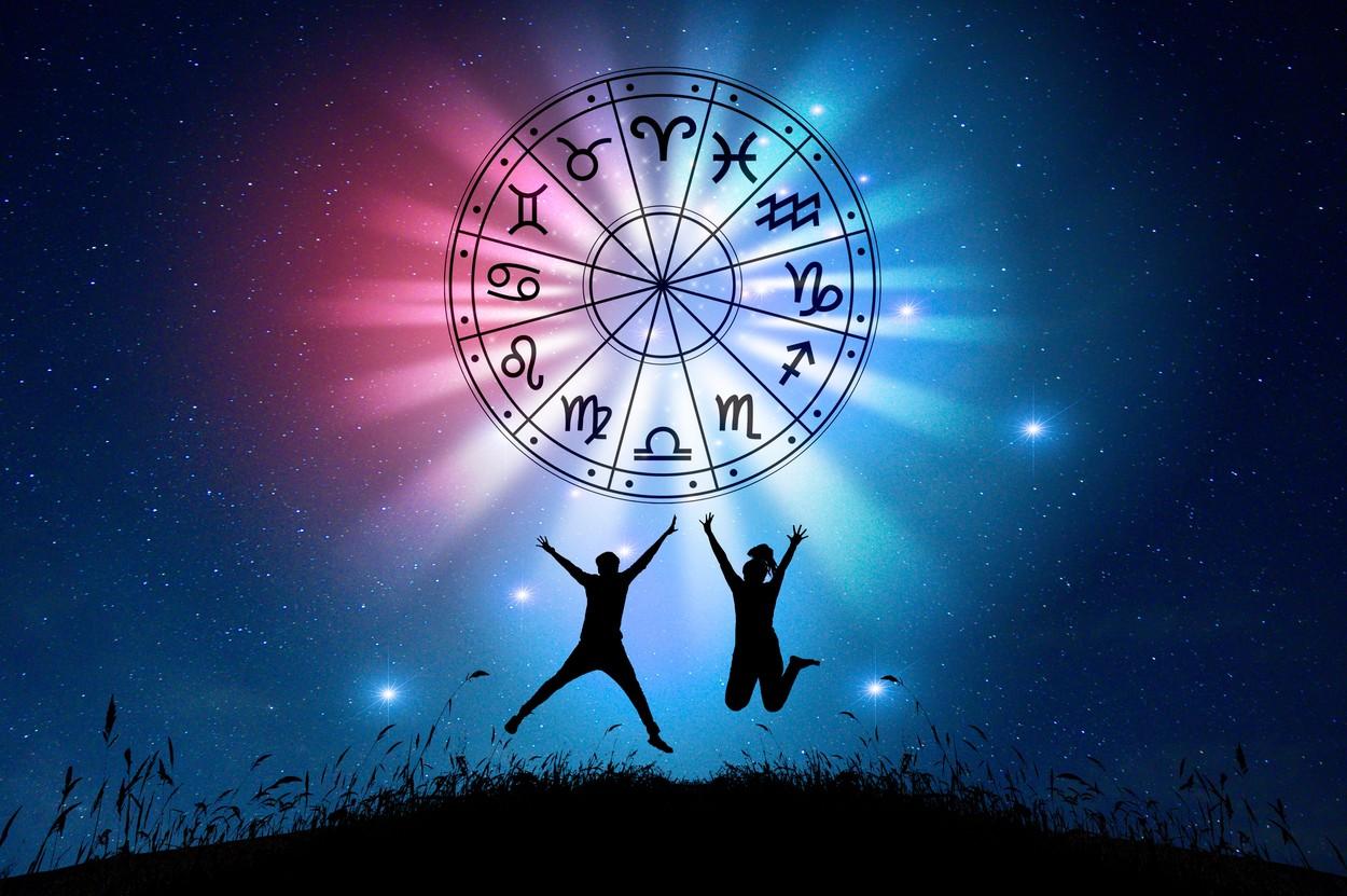 Horoscop 30 iulie 2022. Un weekend plin de dragoste: unele zodii îşi vor întâlni marea iubire