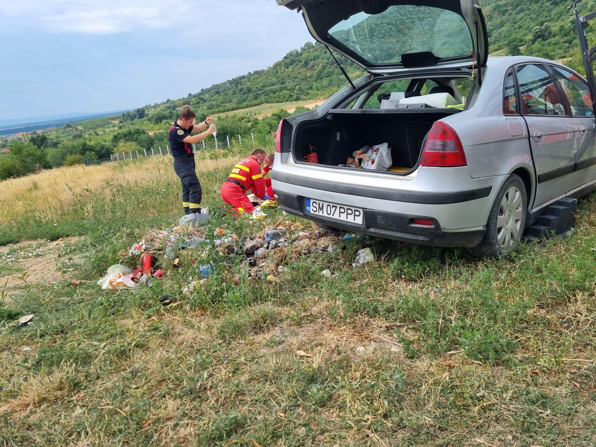 O femeie a murit sub privirile copilului de 5 ani, după ce a fost prinsă sub roţile maşinii