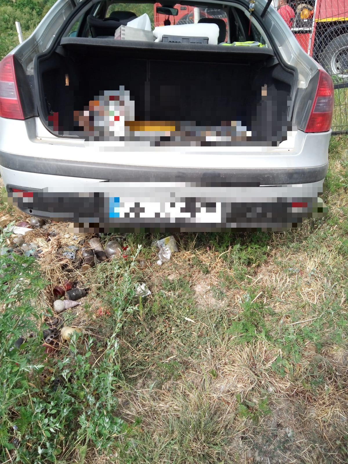 O femeie a murit sub privirile copilului de 5 ani, după ce a fost prinsă sub roţile maşinii