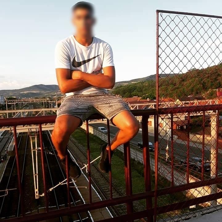 Înmormântarea tânărului spânzurat