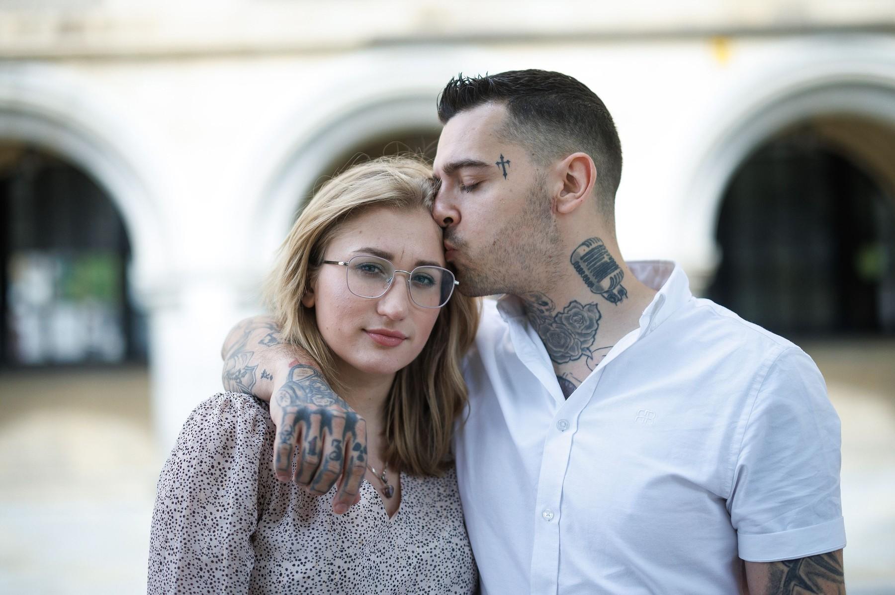 un britanic și-a lăsat familia pentru o refugiată de 22 de ani