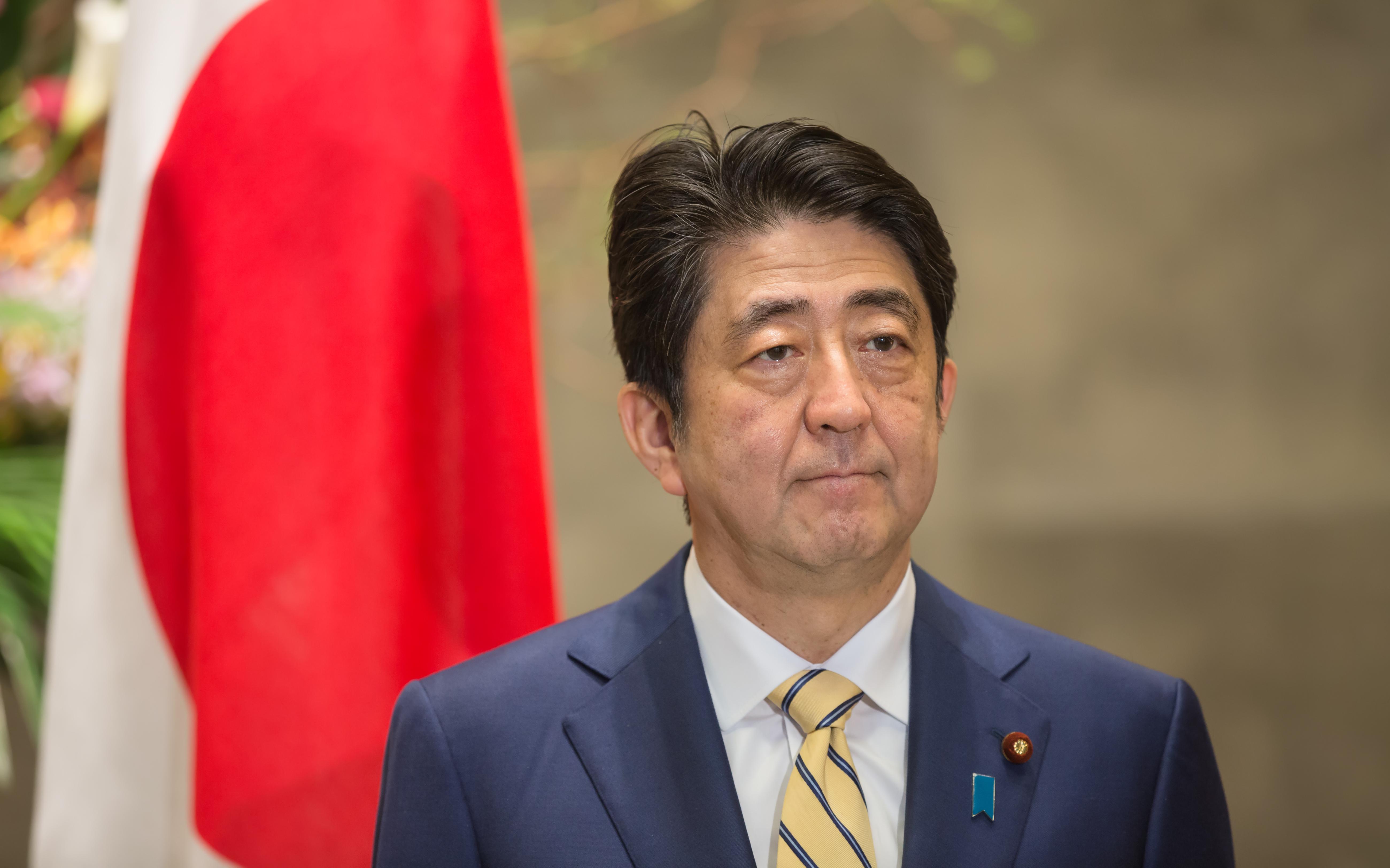 Fostul premier japonez Shinzo Abe a murit - presa din Japonia