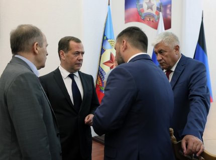 Dmitri Medvedev a vizitat Donbasul la ordinul lui Putin. Omul rușilor în Zaporojie vrea referendum de anexare pe 11 septembrie