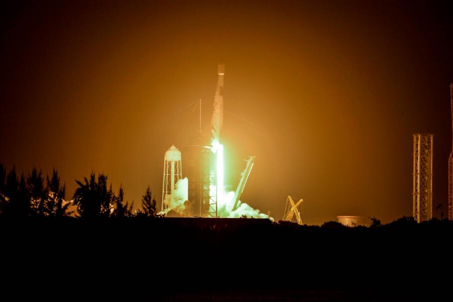 SpaceX ar putea umple golul lăsat de rachetele ruseşti Soyuz SpaceX ar putea umple golul lăsat de rachetele ruseşti Soyuz
