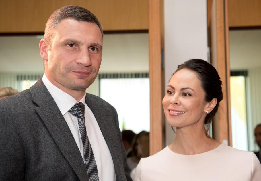 Cei doi locuiesc separați de mai mulți ani Cei doi locuiesc separați de mai mulți ani