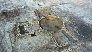 Vilă romană, îngropată în Anglia. Descoperirea arheologică a fost vandalizată de către hoți