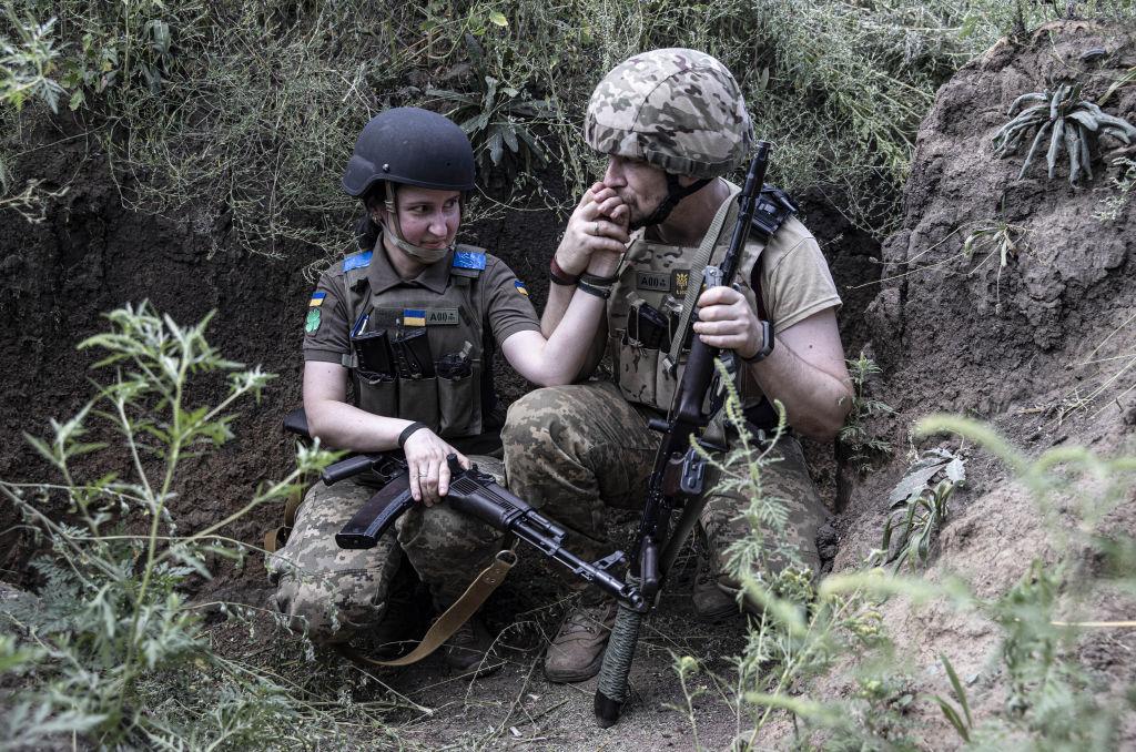 La doar 28 de ani, Svetlana conduce un batalion al forțelor armate ucrainene pe frontul din Donețk. Luptă cot la cot cu soțul său