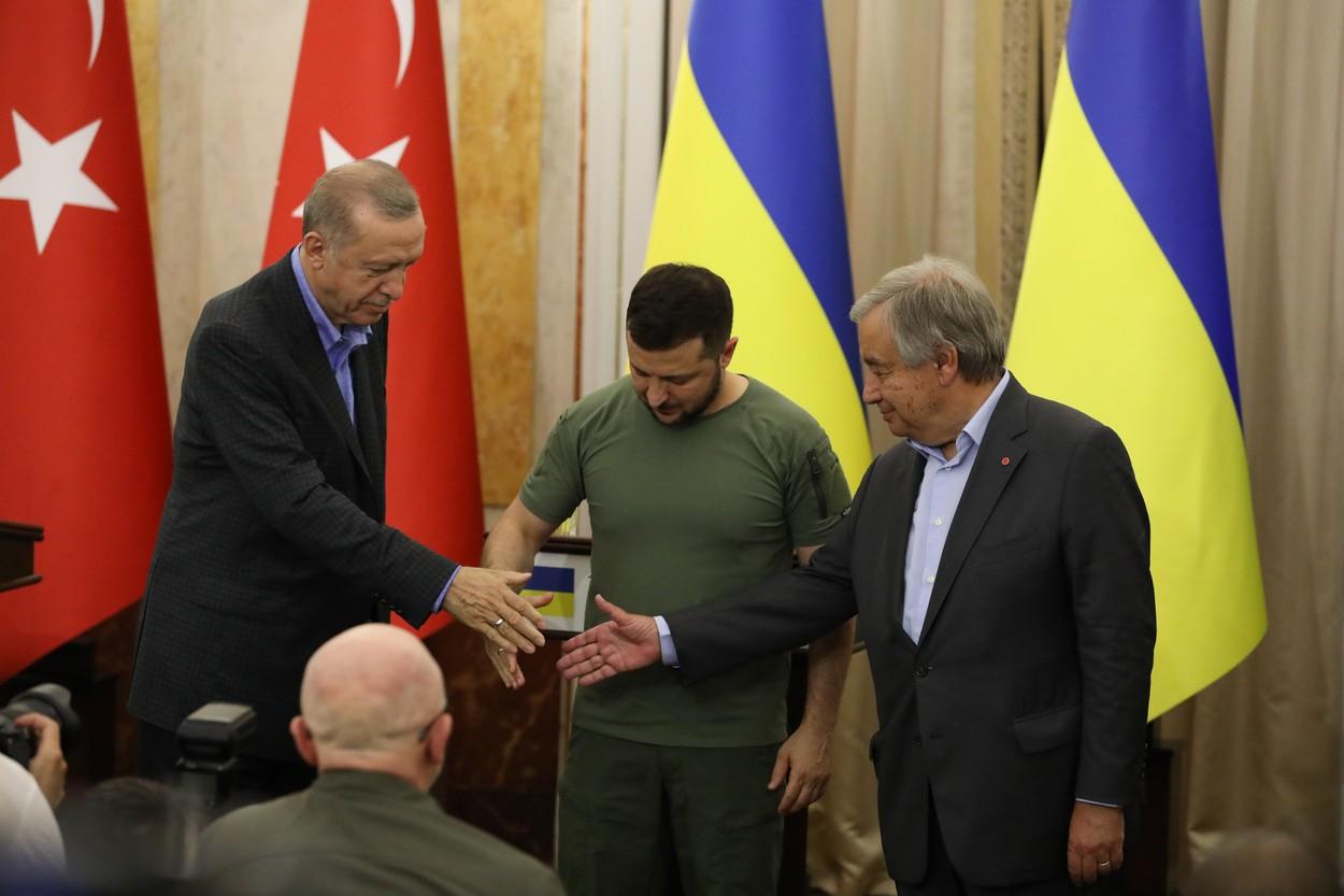 Recep Tayyip Erdogan, Volodimir Zelenski și Antonio Guterres