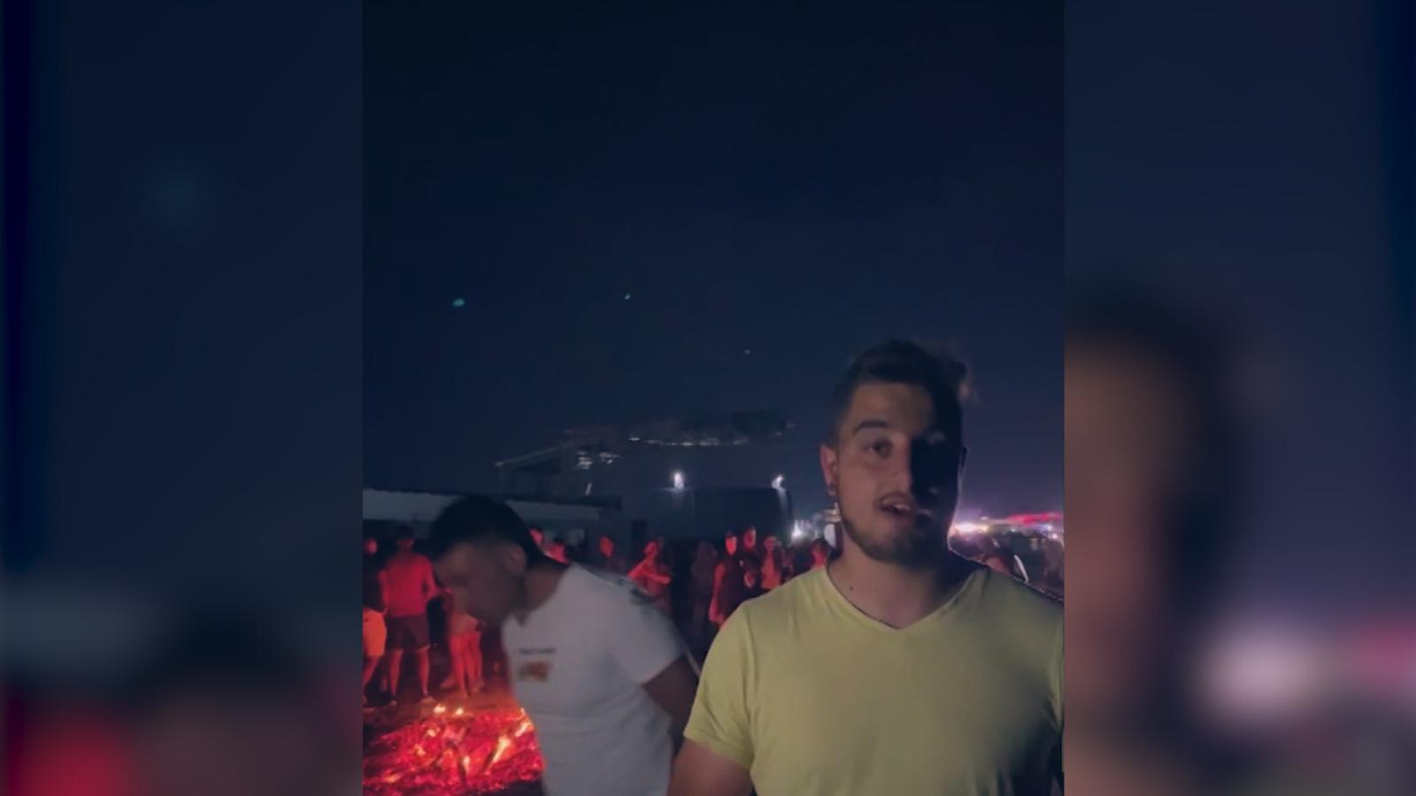 Studenţii profită de ultimele petreceri la malul mării