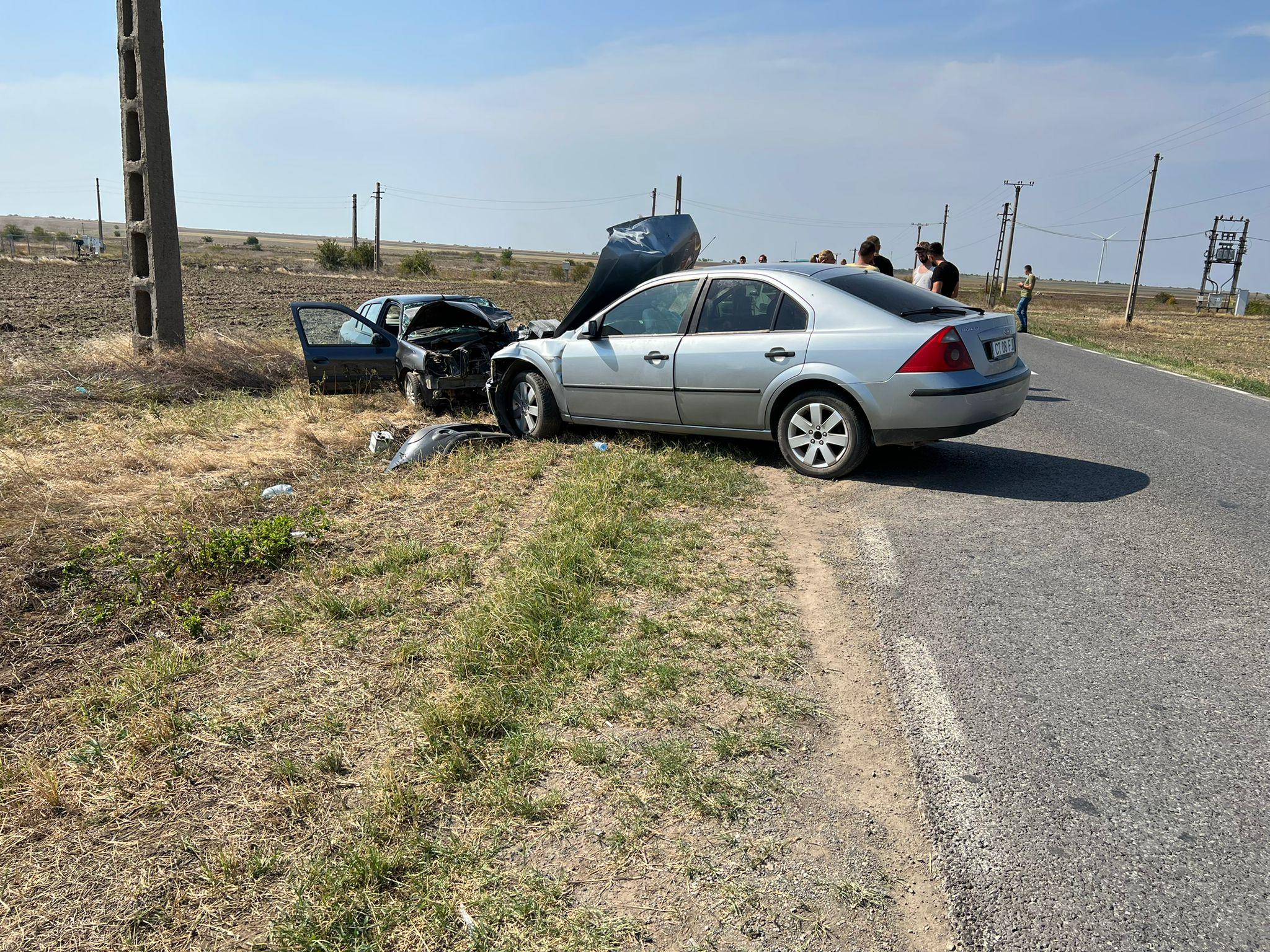 Accident frontal pe un drum din Galaţi