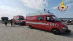 Un italian de 29 de ani a supraviețuit 9 ore agățat de o stâncă. Tânărul dispăruse în mare, după ce a intrat să facă o baie cu prietenii