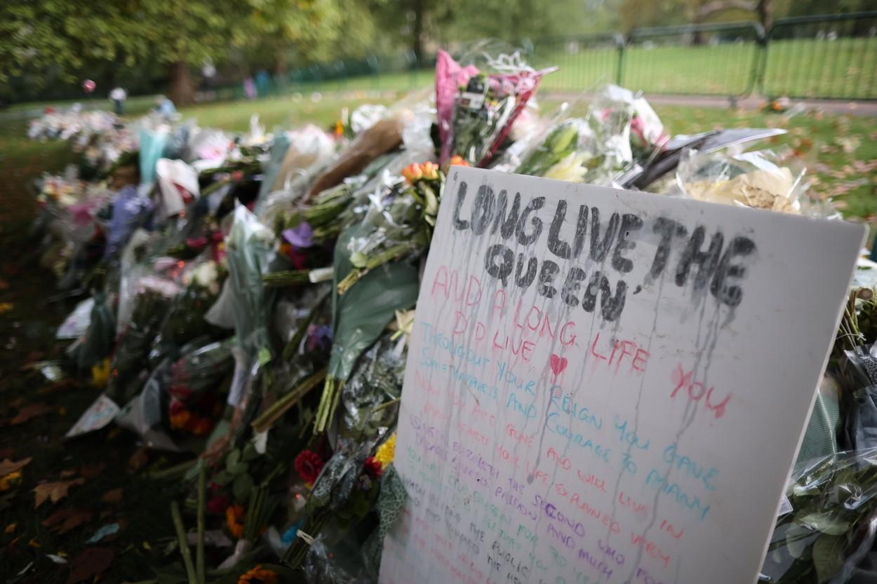 Planurile detaliate  au intratîn acțiune după moartea Reginei cu numele de cod „Operațiunea London Bridge”.