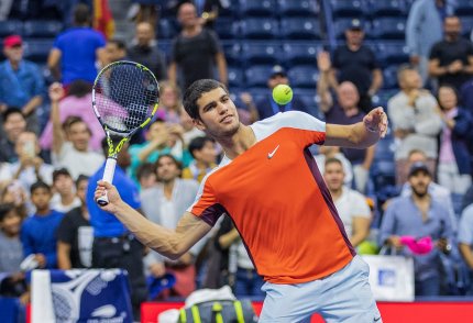 Carlos Alcaraz l-a învins în cinci seturi de Frances Tiafoe