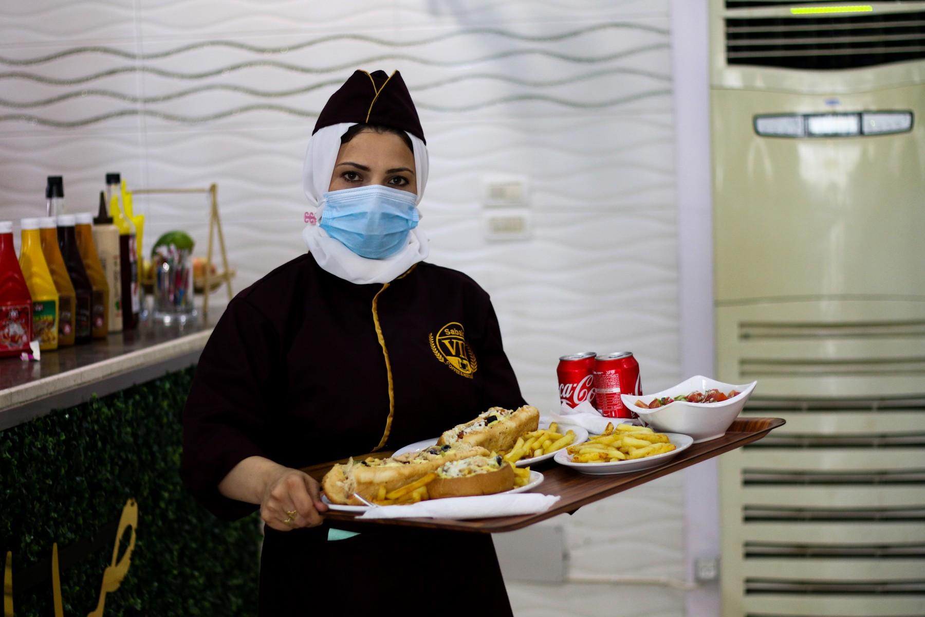 restaurant doar pentru femei în Palestina