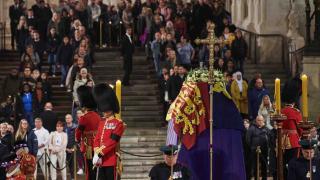 fostul monarh va fi înmormântat la Windsor. Şefi de stat, demnitari de rang înalt şi regi, prezenţi la ceremonia religioasă de la Westminster