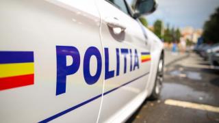 Adolescent de 16 ani din Buzău, prins de poliţişti conducând cu 135 km pe oră. Proprietarul habar nu avea că i-a luat maşina