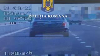 Şofer teribilist, prins când circula cu o viteză ameţitoare pe Drumul Expres Craiova - Pitești. A depăşit cu peste 100 de km/h limita maximă admisă