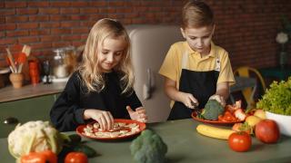 Efectele dietelor vegan-vegetariene asupra copiilor. Rezultatele sunt surprinzătoare