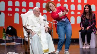 "Dacă nu aveți nimic de spus, măcar faceți zgomot!" Mesajul Papei Francisc pentru tineri, la Assisi