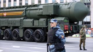 Rușii ar putea folosi arme nucleare tactice pentru apărarea regiunilor anexate. Analist politic: Nu se mai ține cont de nicio regulă