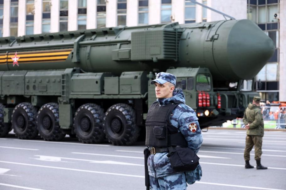 Rușii ar putea folosi arme nucleare tactice pentru apărarea regiunilor anexate. Analist politic: Nu se mai ține cont de nicio regulă Rușii ar putea folosi arme nucleare tactice pentru apărarea regiunilor anexate. Analist politic: Nu se mai ține cont de nicio regulă