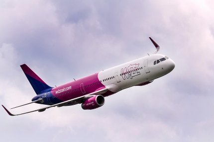 Wizz Air a anunţat că oferă gratuit 100.000 de bilete