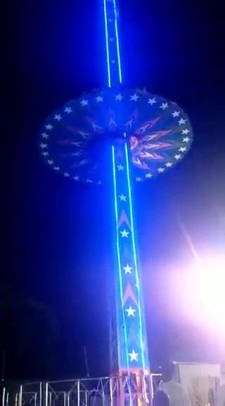 În imagini, roata poate fi văzută cum este înclinată ușor într-o parte și se lovește de pâmânt