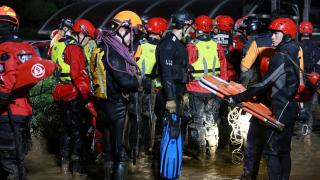 Şapte vecini au murit înecaţi, într-o parcare subterană din Coreea de Sud, din cauza taifunului Hinnamnor. Alţi doi au stat agăţaţi de tavan 12 ore