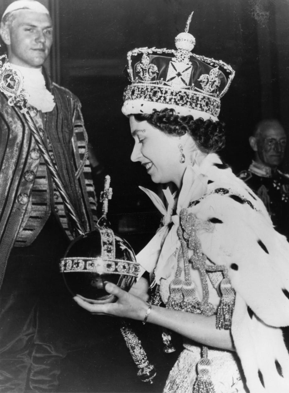 Încoronarea Elisabetei a II-a, Westminster Abbey, Londra, iunie 1953.