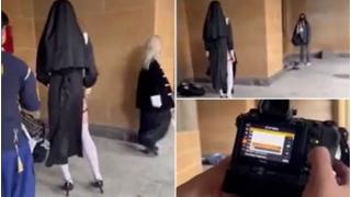 O tânără, îmbrăcată în călugăriță, fotografii indecente într-o catedrală din Australia. Un enoriaș a filmat întreaga scenă: "Dezgustător și rușinos"