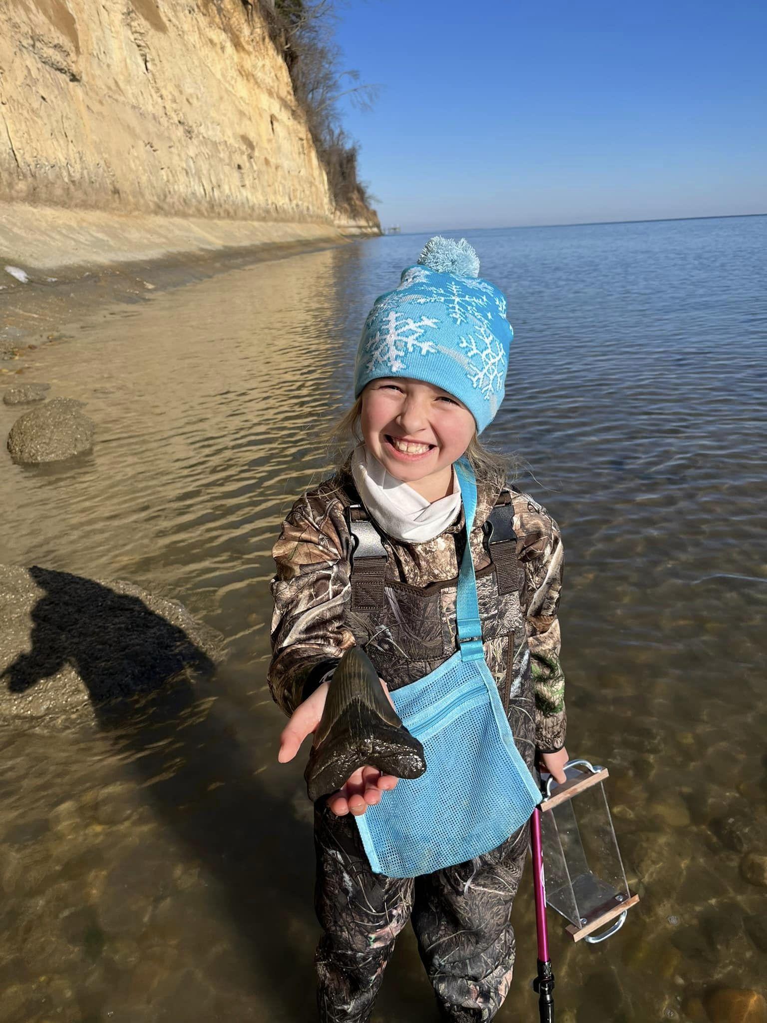 Descoperirea uimitoare făcută de o fetiță de 9 ani, pe o plajă din SUA