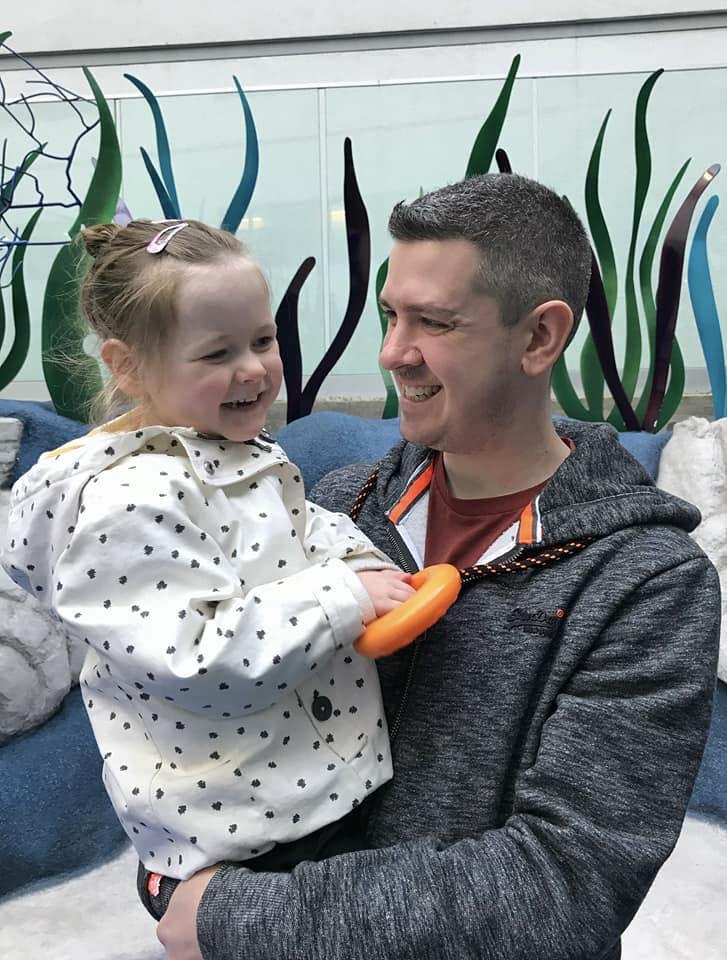 David Hutton şi fiica sa