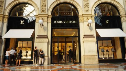 Cea mai valoroasă companie europeană. Gigantul industriei de lux LVMH a ajuns la o valoare de piață de 400 de miliarde de euro