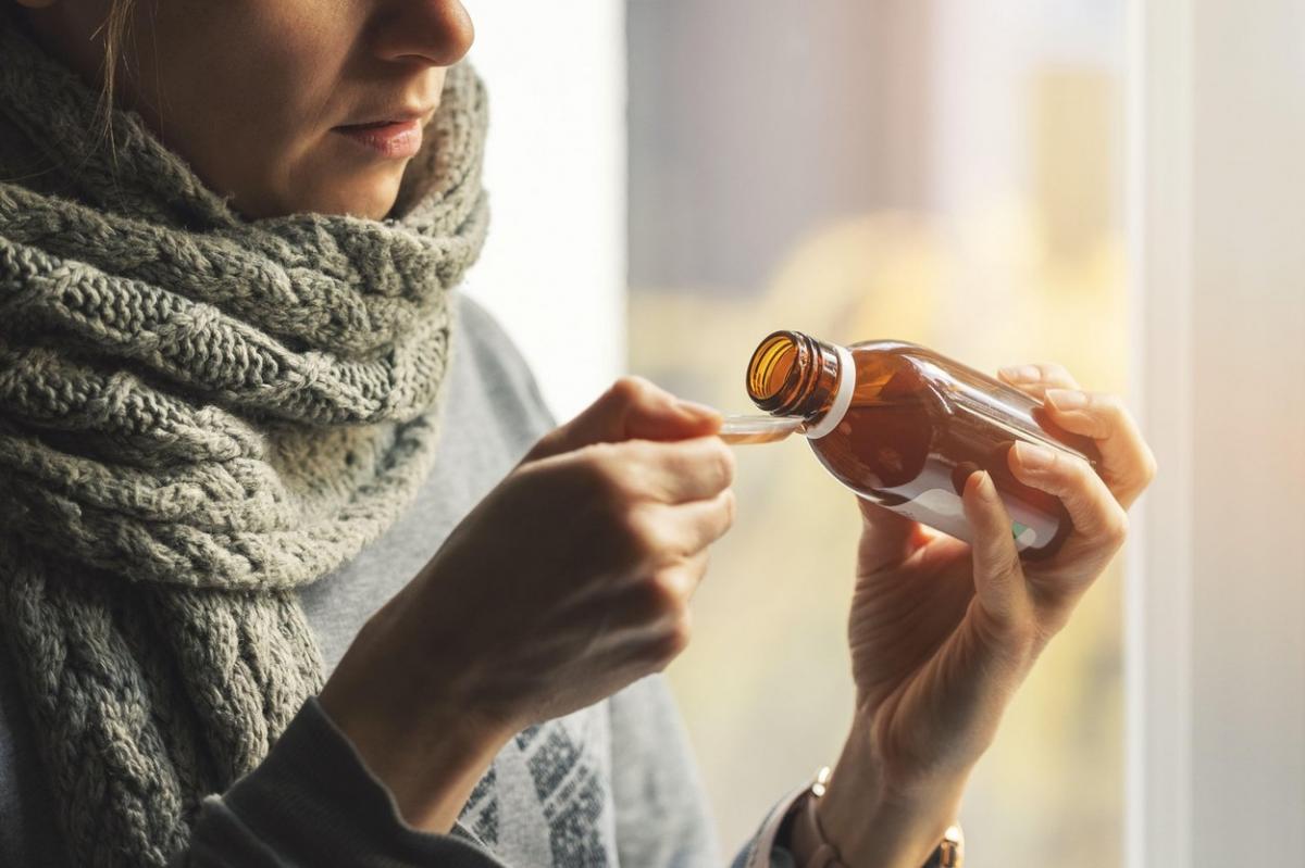 OMS investighează o serie de decese care ar putea fi cauzate de siropurile de tuse: peste 300 de copii au murit OMS investighează o serie de decese care ar putea fi cauzate de siropurile de tuse: peste 300 de copii au murit