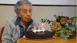 O femeie din Spania de 115 ani, cea mai în vârstă persoană din lume. A trăit două războaie mondiale, pandemia de gripă din 1918 și de Covid