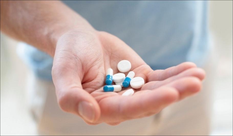 Studiu: Medicii au diagnosticat zeci de femei cu cancer, după le-au analizat lista de cumpărături din farmacii Studiu: Medicii au diagnosticat zeci de femei cu cancer, după le-au analizat lista de cumpărături din farmacii