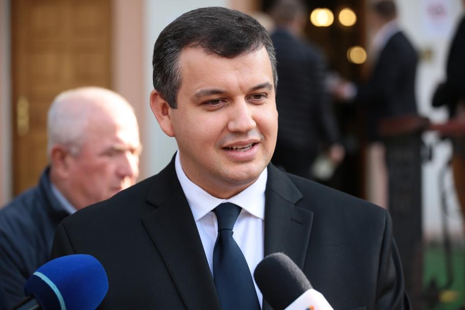ugen Tomac cere sesizarea CJUE cu privire la veto-ul Austriei şi Olandei împotriva aderării României la Schengen. "Un proces nu suspendă negocierile" ugen Tomac cere sesizarea CJUE cu privire la veto-ul Austriei şi Olandei împotriva aderării României la Schengen. "Un proces nu suspendă negocierile"