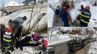 Clipe de coșmar în Suceava: Un șofer s-a răsturnat cu camionul în albia unui pârâu și a rămas blocat în cabină. Pompierii au reușit să-l salveze la timp