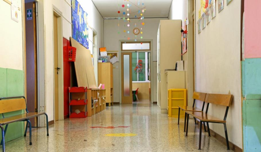 Copiii de la o grădiniță din Constanța stau în frig de zile bune