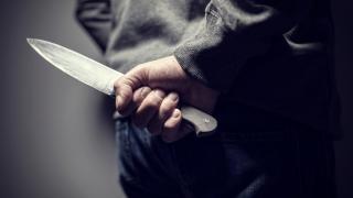Bărbat de 37 de ani din Dâmboviţa, reţinut după ce ar fi amenințat cu un cuțit un elev în curtea unui liceu
