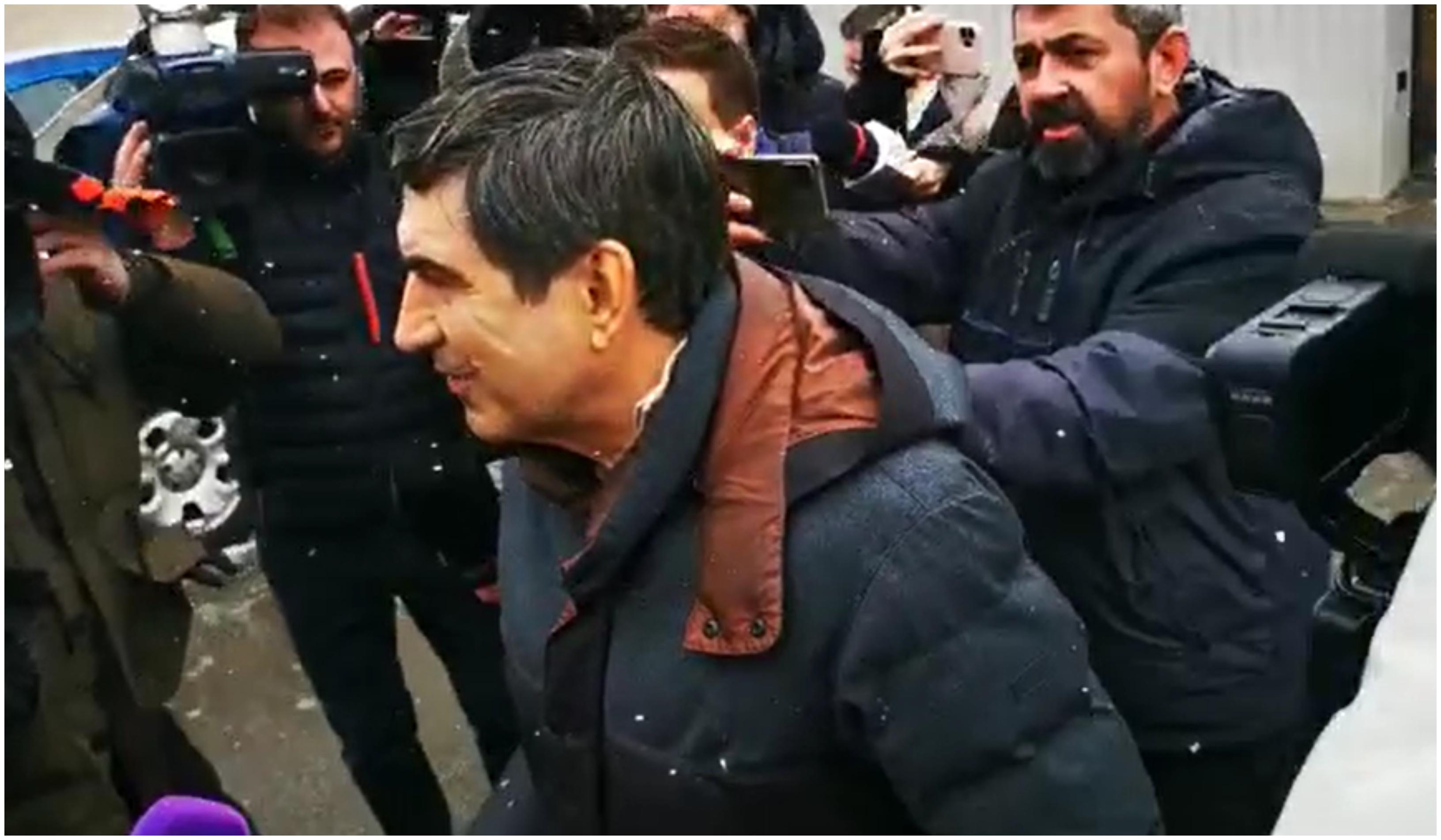 Victor Piţurcă a fost eliberat. Ce a declarat fostul selecţioner la ieşirea din arest