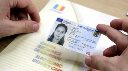 Buletinele cu cip mai uşor de obţinut. Copiii pot primi încă de la naştere cărţi de identitate electronice