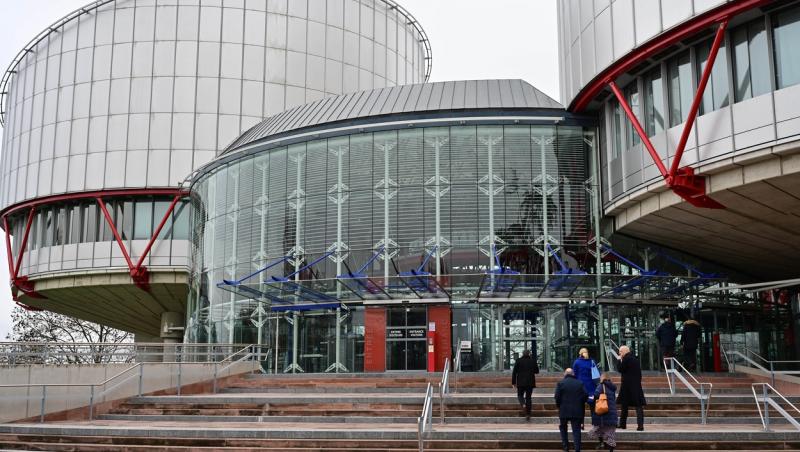 CEDO a decis: Nu există "sex neutru". Un bărbat de 70 de ani din Franţa ceruse să aibă dreptul de a trece definiţia în actul de identitate