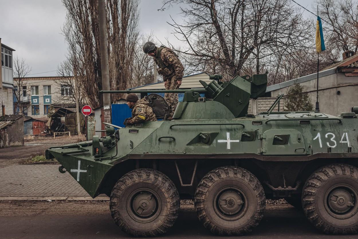 Ucraina susţine că a ucis 800 de soldaţi ruşi doar în ultima zi. Oficial american: "Lupta este încă destul de fierbinte. Va continua şi în lunile următoare"