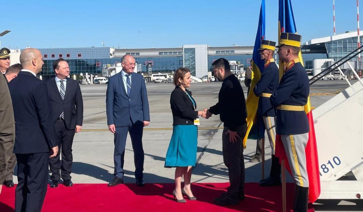 Zelenski a ajuns la Bucureşti: Ne-aţi ajutat în cele mai întunecate momente. Ce va face în România