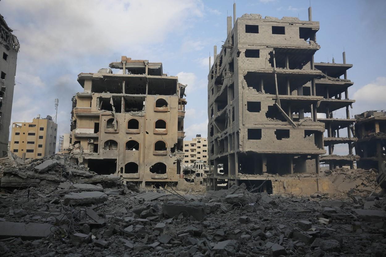 Imagini crunte cu distrugerile din Gaza. Spitalele sunt copleșite, morgile sunt pline. Printre morți se numără 140 de copii și 120 de femei